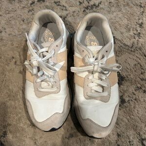 New balance women’s 237 sneakers 8.5 pink